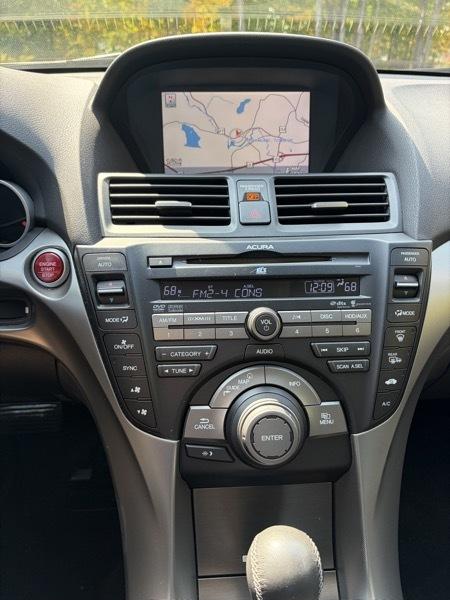 Acura TL 5-Speed AT SH-AWD with Tech Package 2010