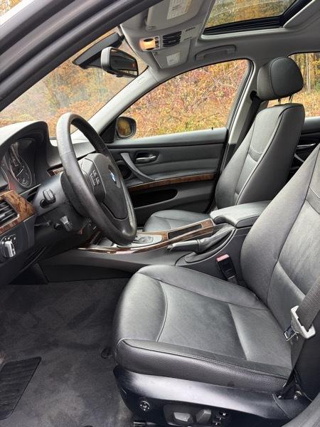 BMW 3-Series 328i xDrive SA 2011