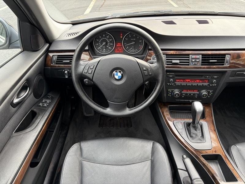 BMW 3-Series 328i xDrive SA 2011