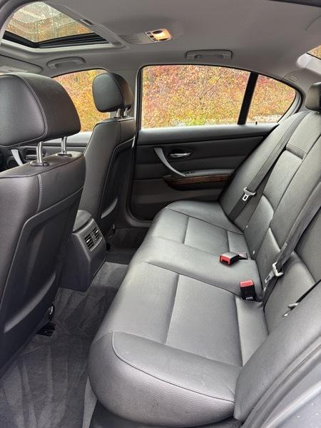 BMW 3-Series 328i xDrive SA 2011