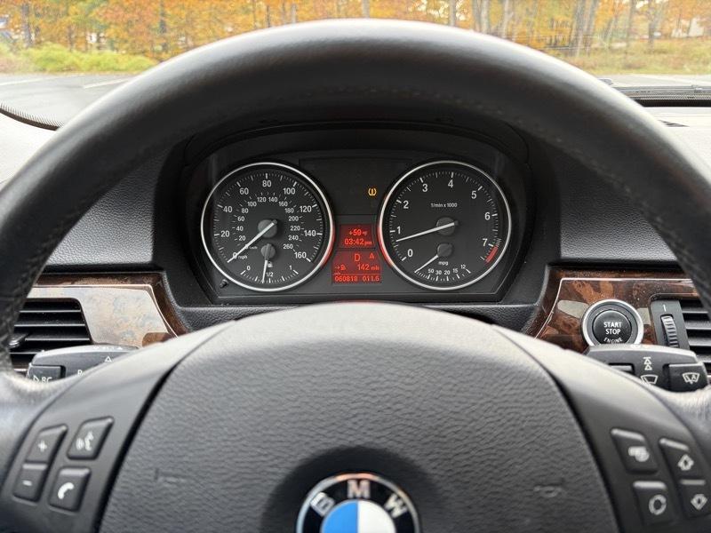 BMW 3-Series 328i xDrive SA 2011
