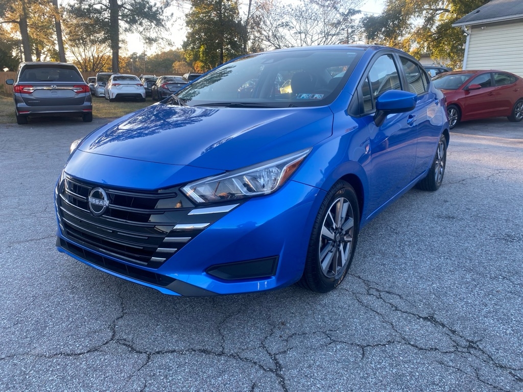 Nissan Versa  2023