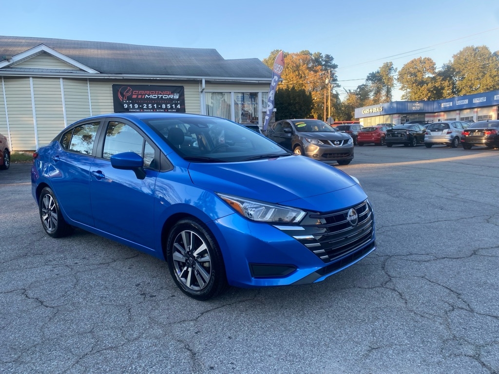 Nissan Versa  2023