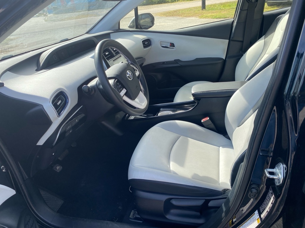 Toyota Prius  2016 Toyota Prius  2016