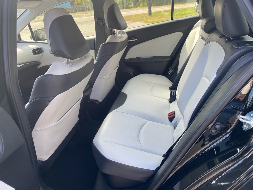 Toyota Prius  2016 Toyota Prius  2016