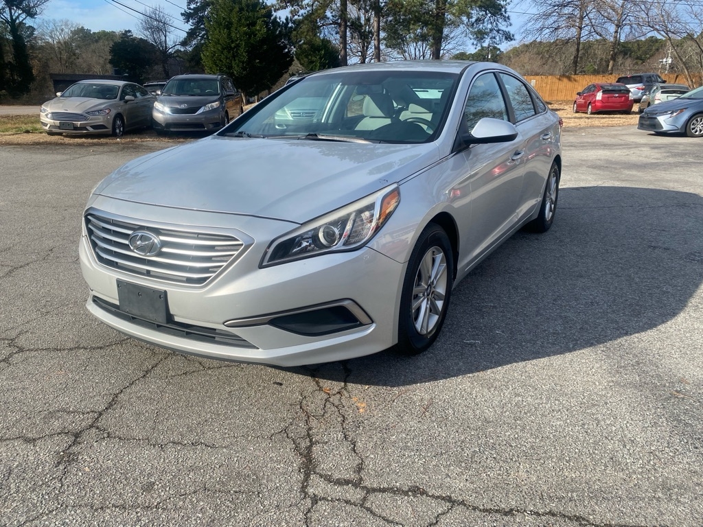 2017 Hyundai Sonata Base's photo