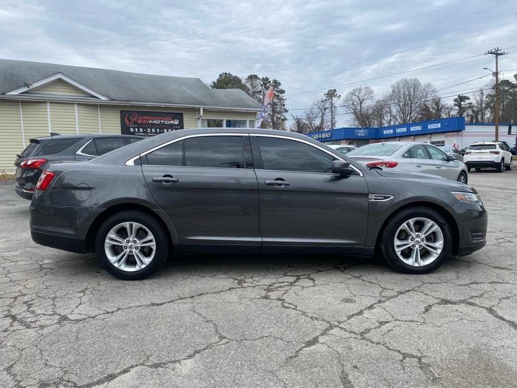 Ford Taurus  2015