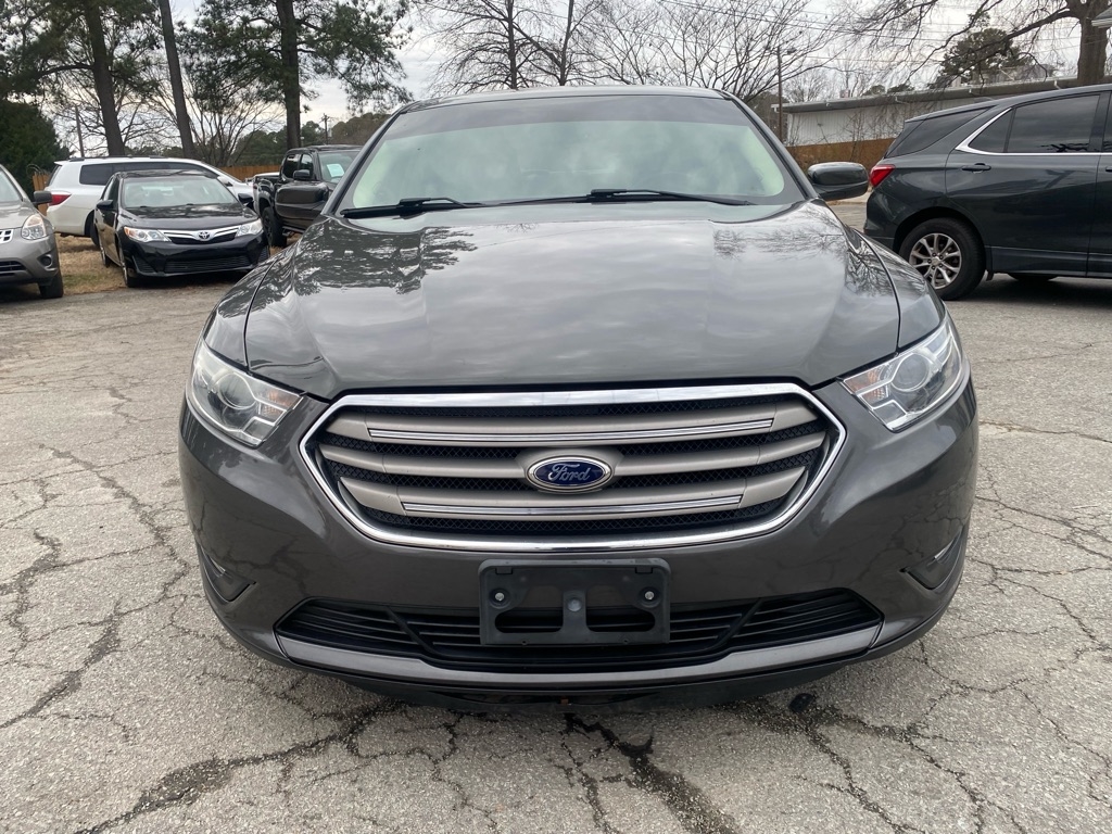 Ford Taurus  2015