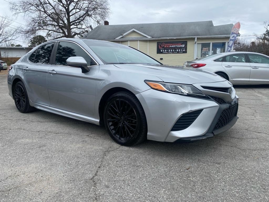 Toyota Camry  2019