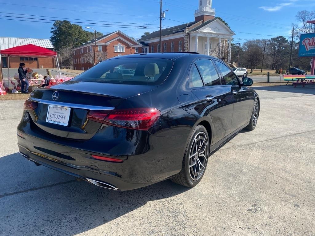 Mercedes-Benz E-Class  2022