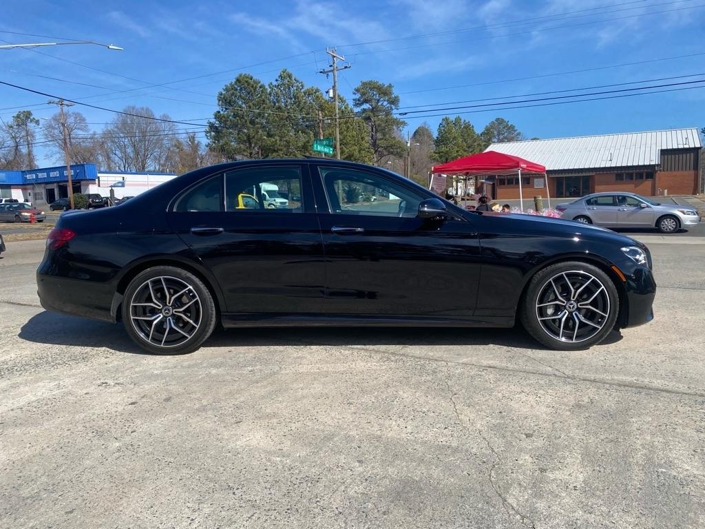 Mercedes-Benz E-Class  2022