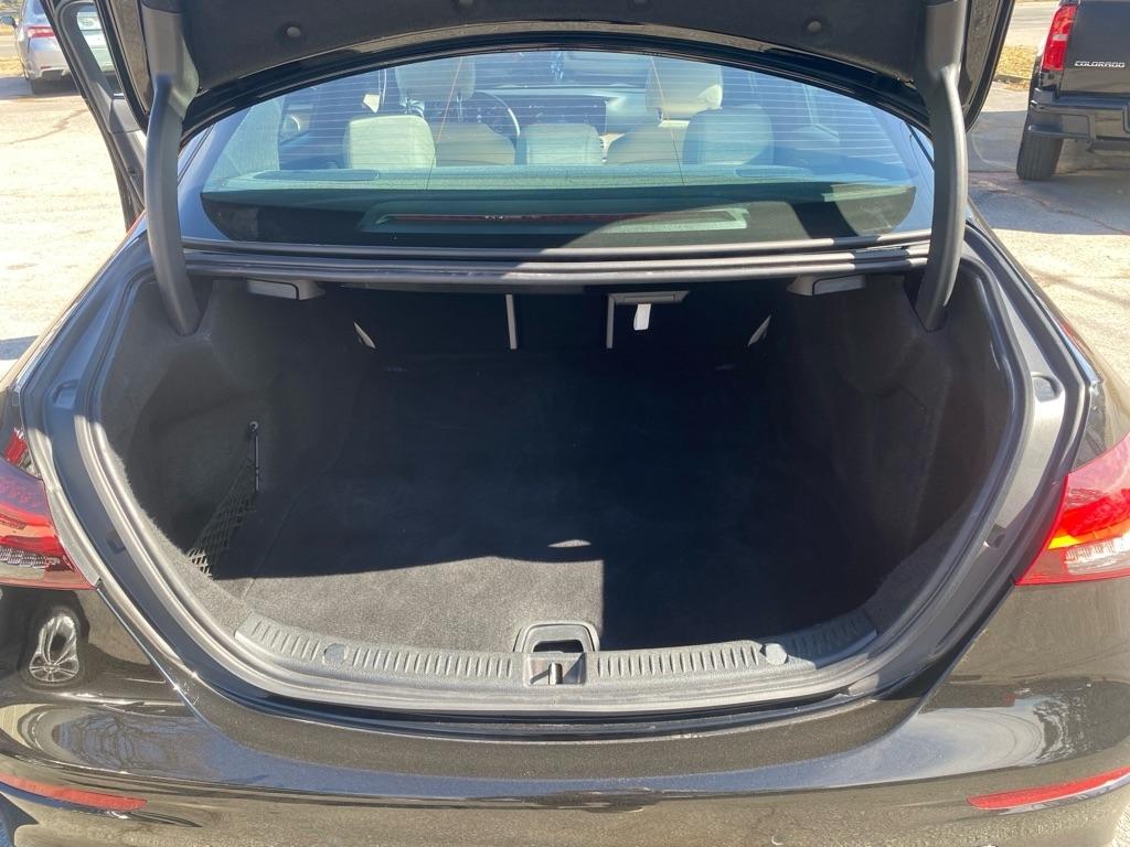 Mercedes-Benz E-Class  2022