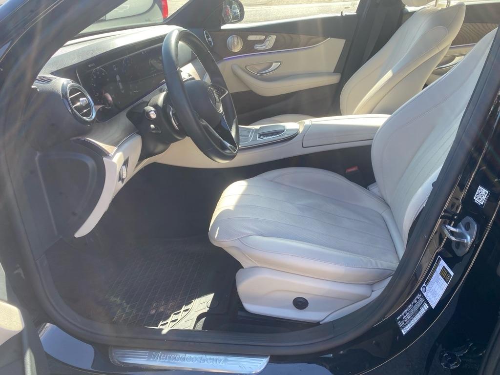 Mercedes-Benz E-Class  2022