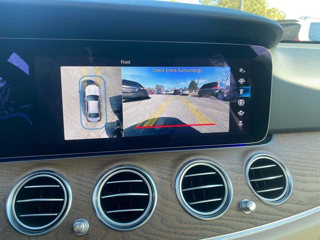 Mercedes-Benz E-Class  2022