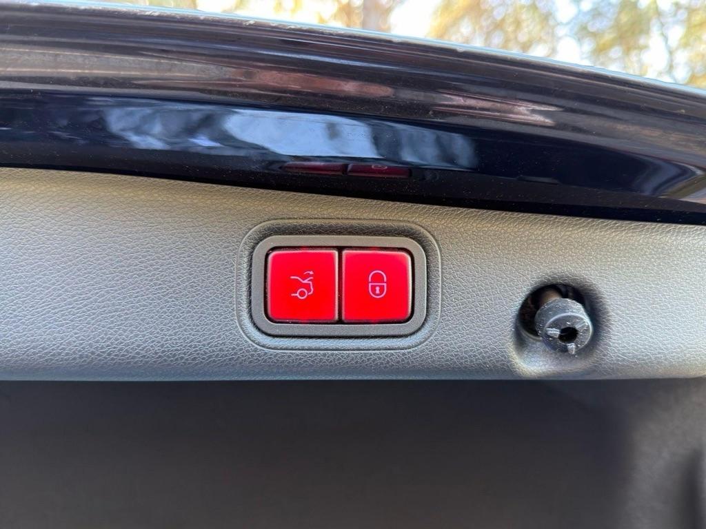 Mercedes-Benz E-Class  2022