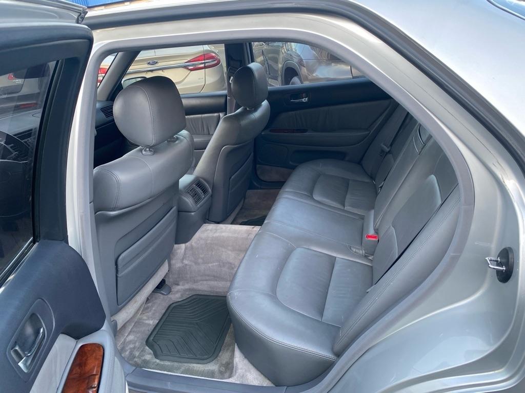 Lexus LS 400  1996