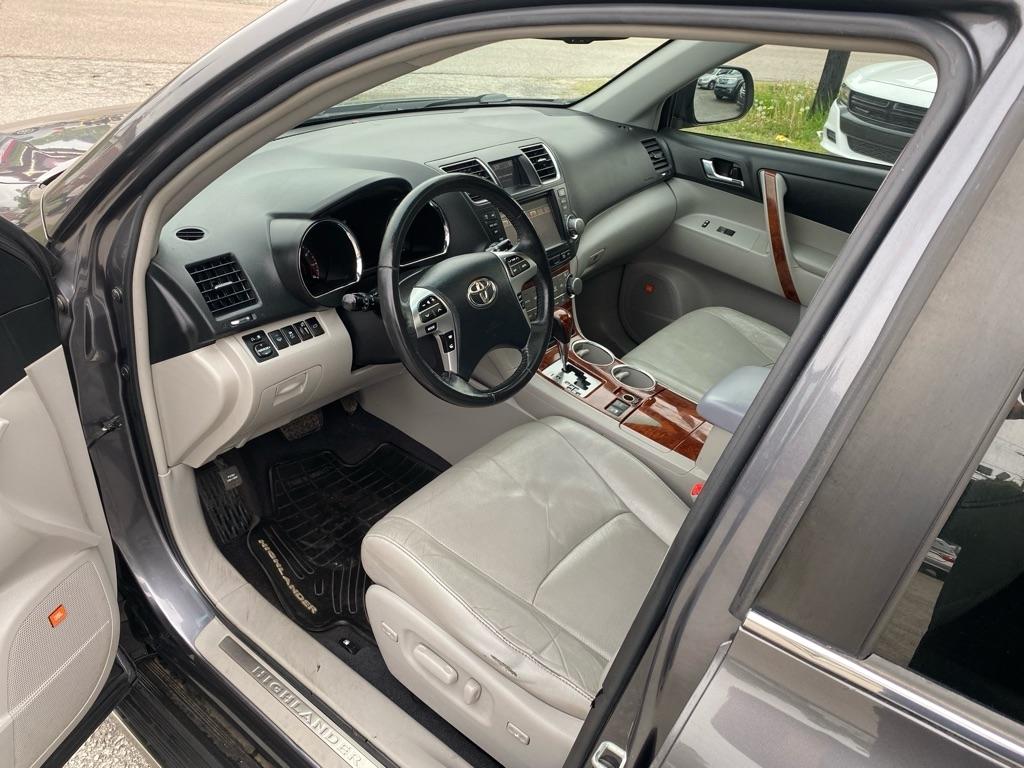 Toyota Highlander  2012