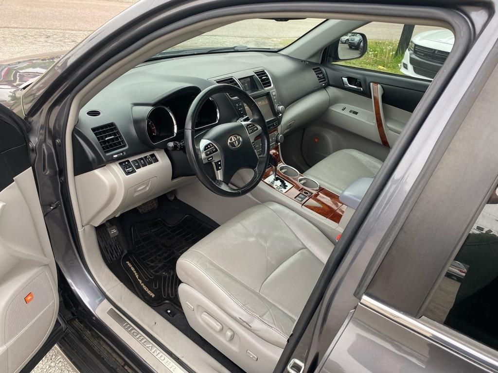 Toyota Highlander  2012