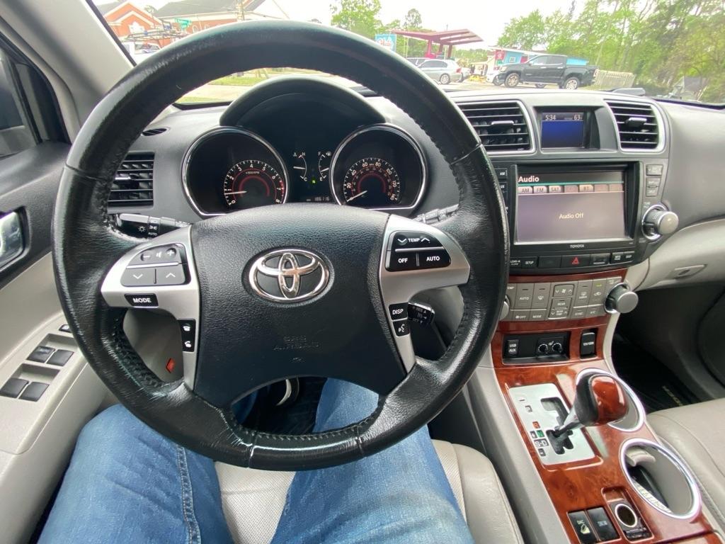 Toyota Highlander  2012