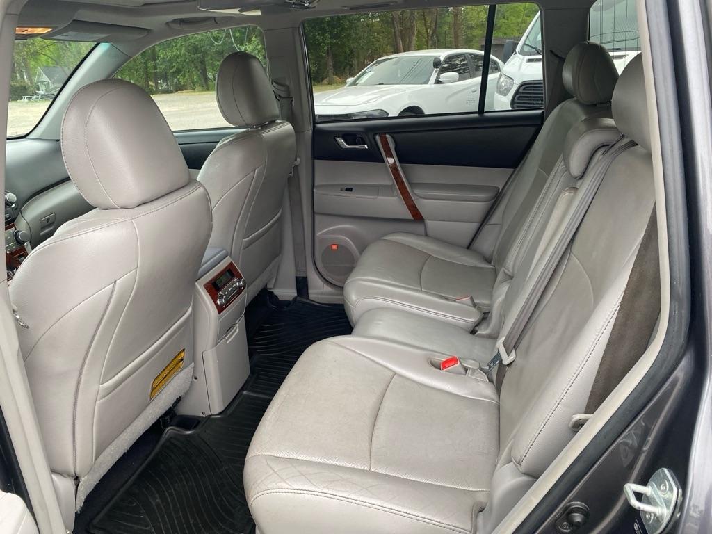 Toyota Highlander  2012