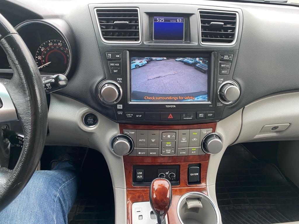 Toyota Highlander  2012