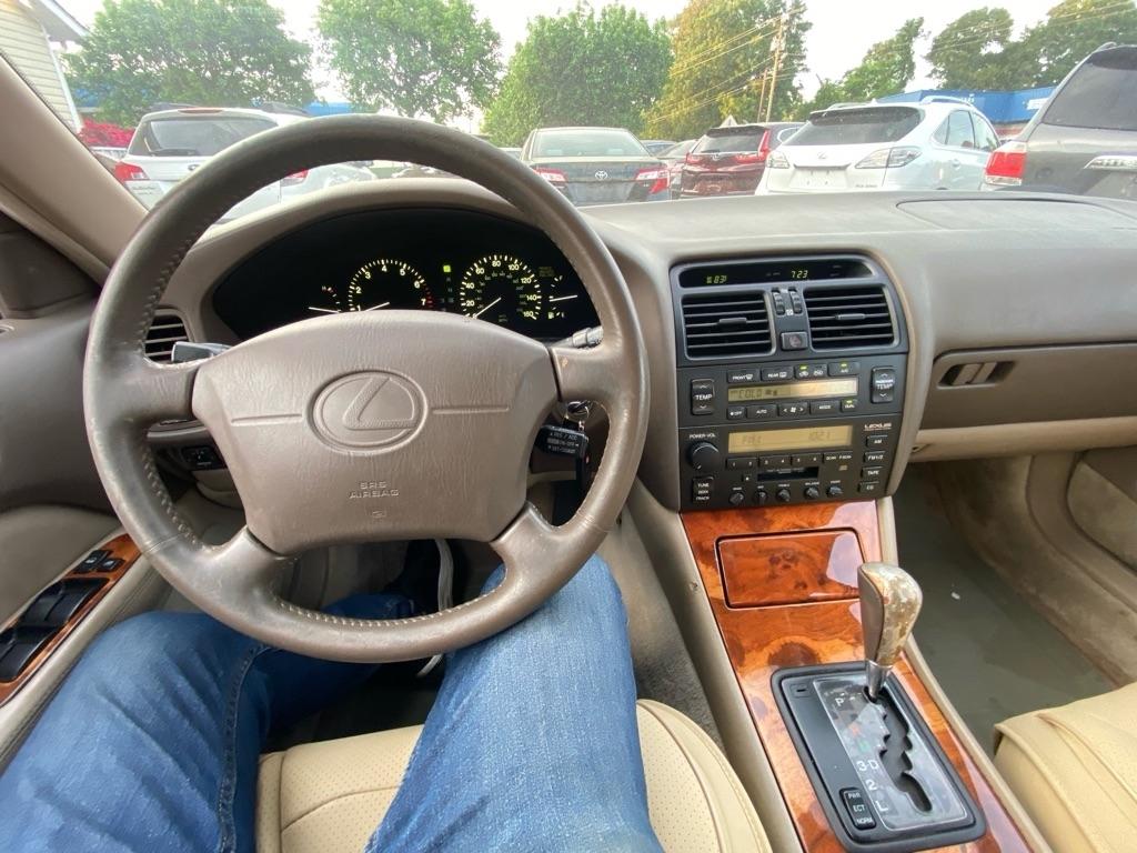 Lexus LS 400  1997