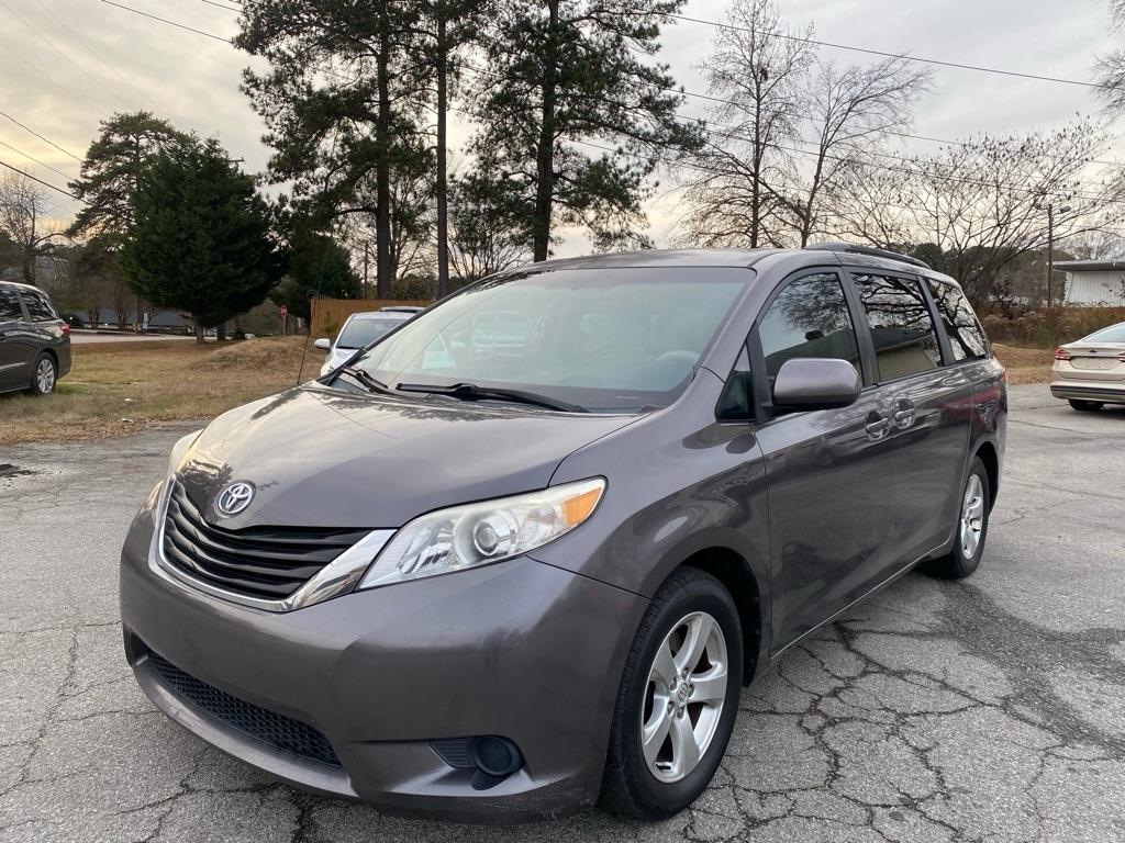 Toyota Sienna  2013