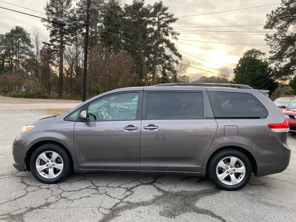 Toyota Sienna  2013