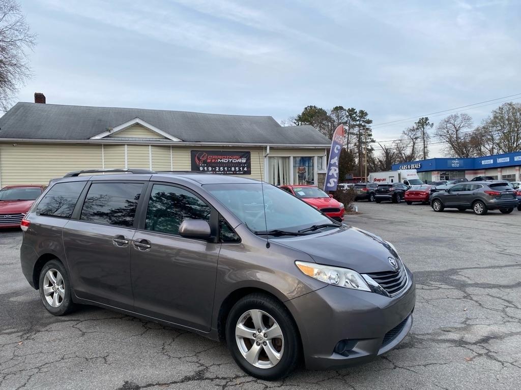 Toyota Sienna  2013
