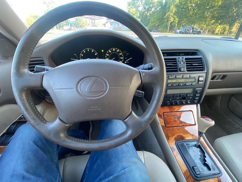 Lexus LS 400  1997