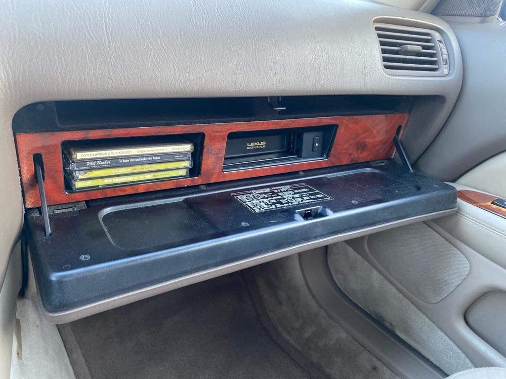 Lexus LS 400  1997