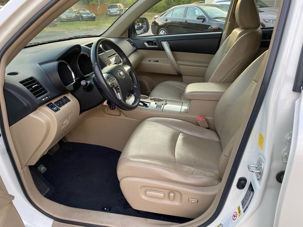 Toyota Highlander  2011