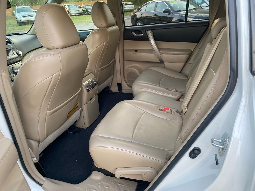 Toyota Highlander  2011