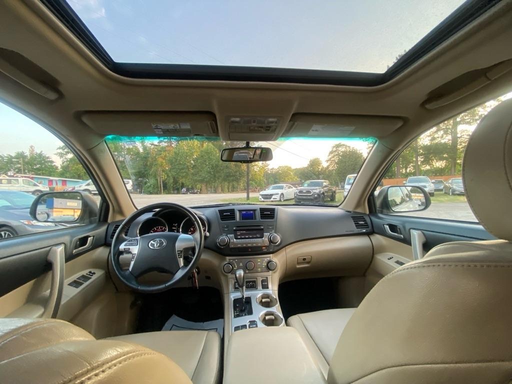 Toyota Highlander  2011