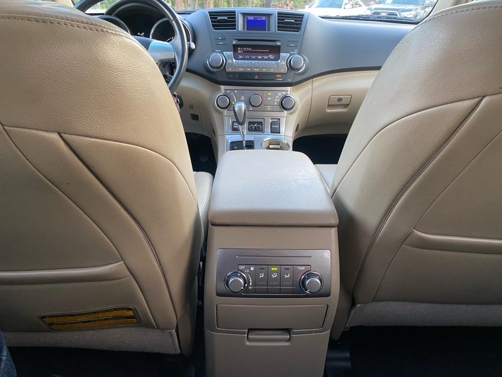 Toyota Highlander  2011