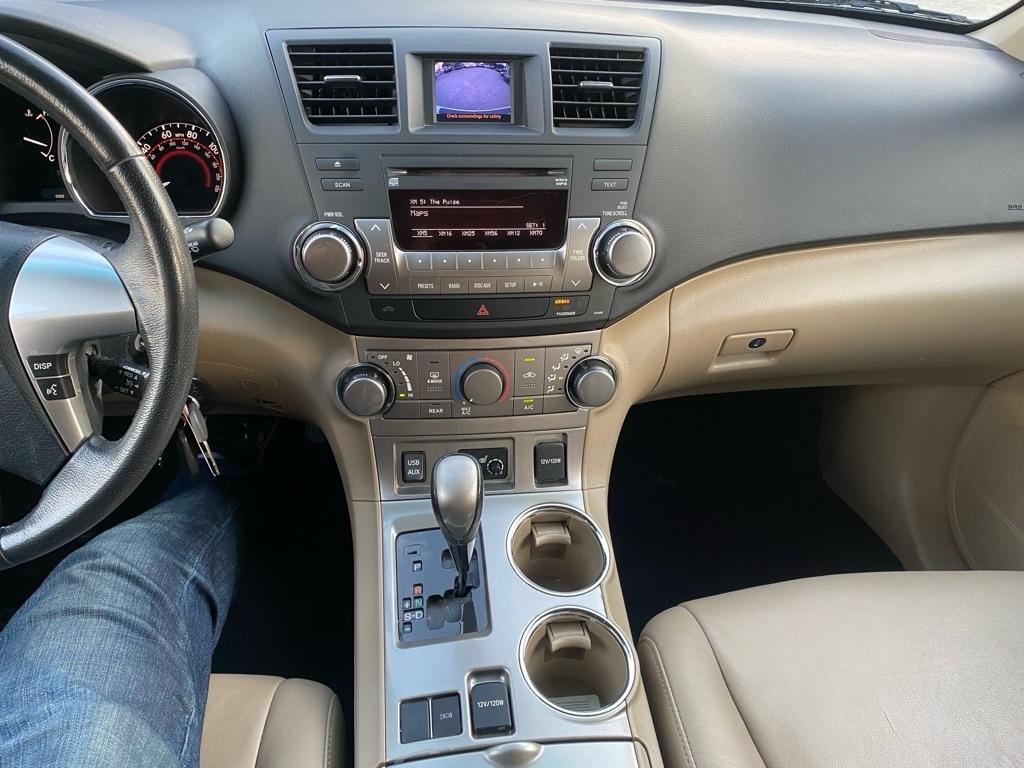 Toyota Highlander  2011
