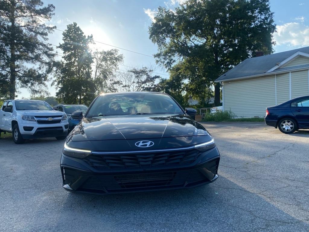 Hyundai Elantra  2024