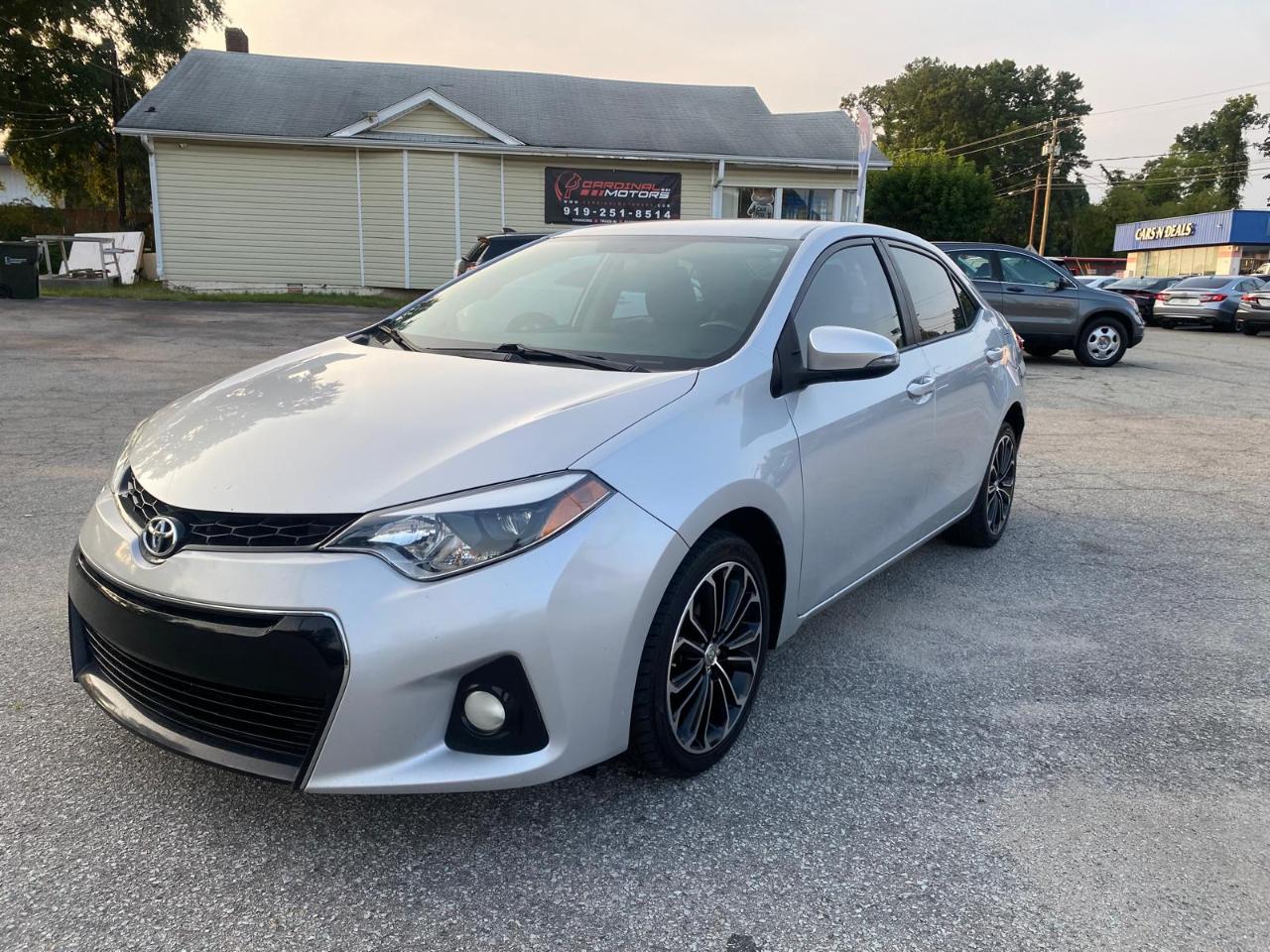 Toyota Corolla 4dr Sdn Auto S (Natl) 2015