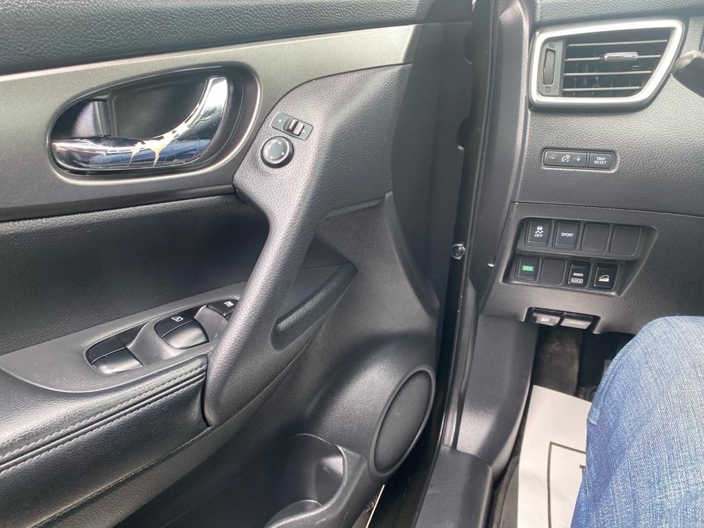 Nissan Rogue  2016