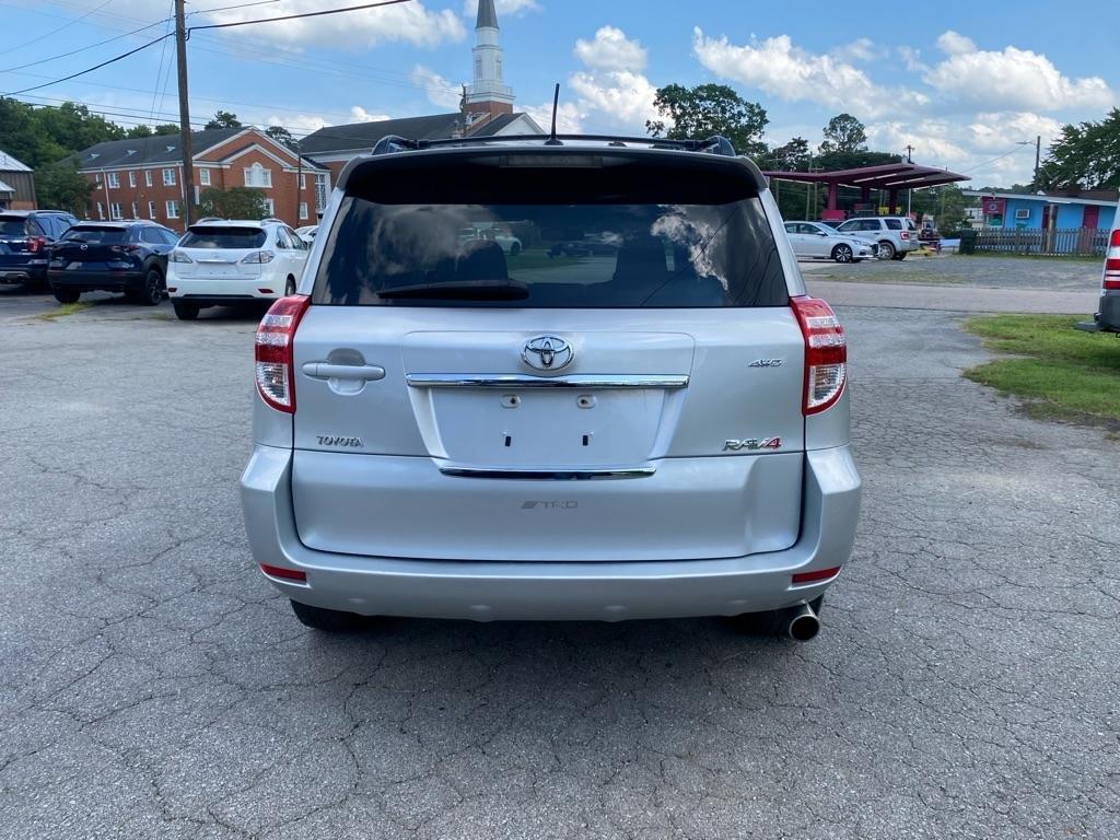 Toyota RAV4  2010