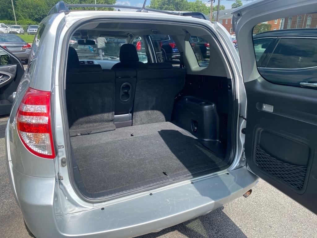 Toyota RAV4  2010