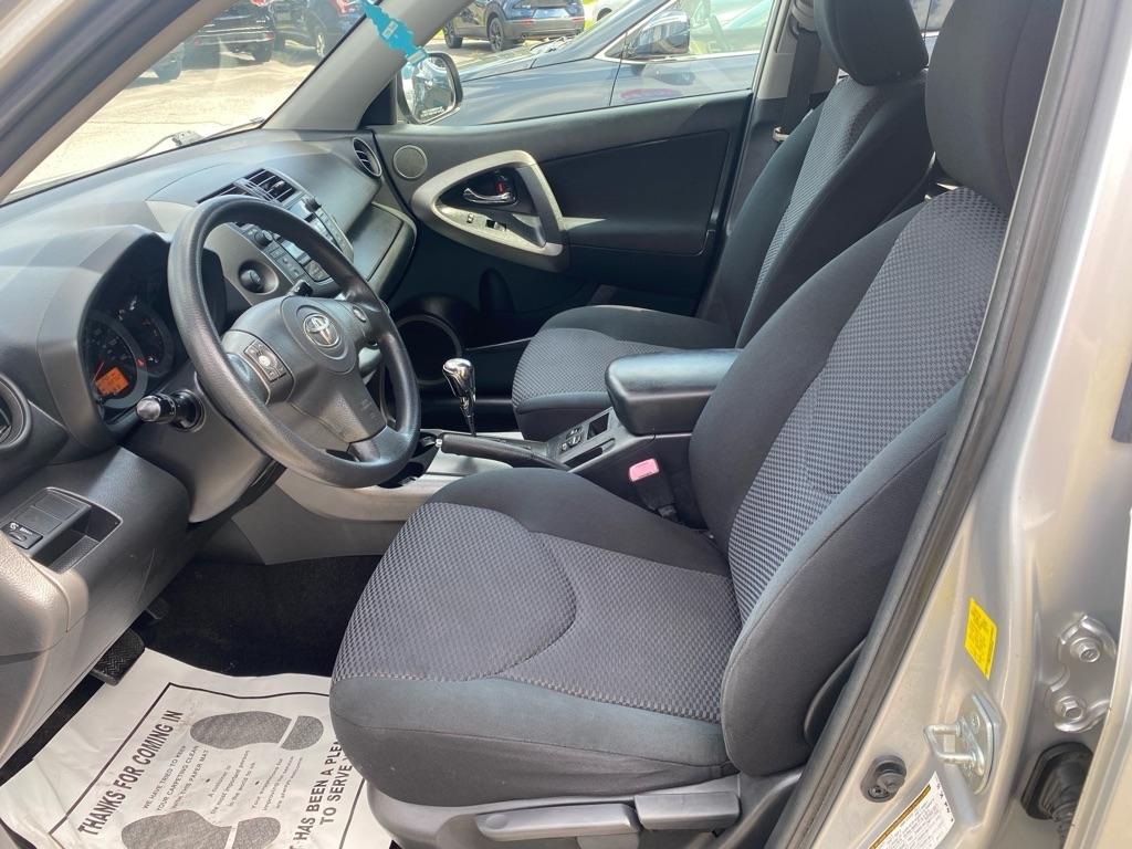Toyota RAV4  2010