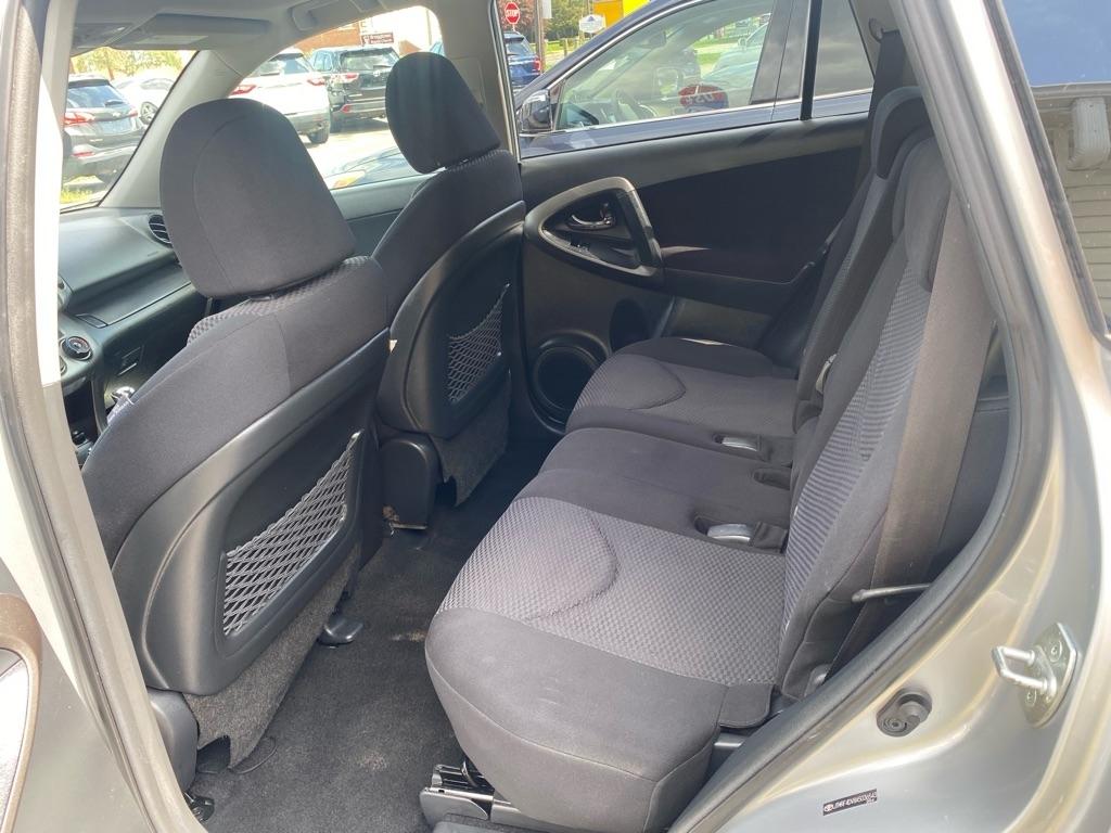 Toyota RAV4  2010