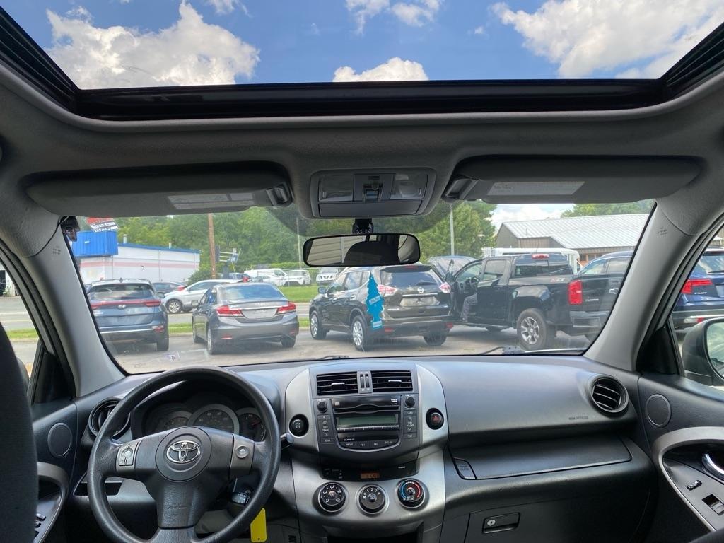 Toyota RAV4  2010