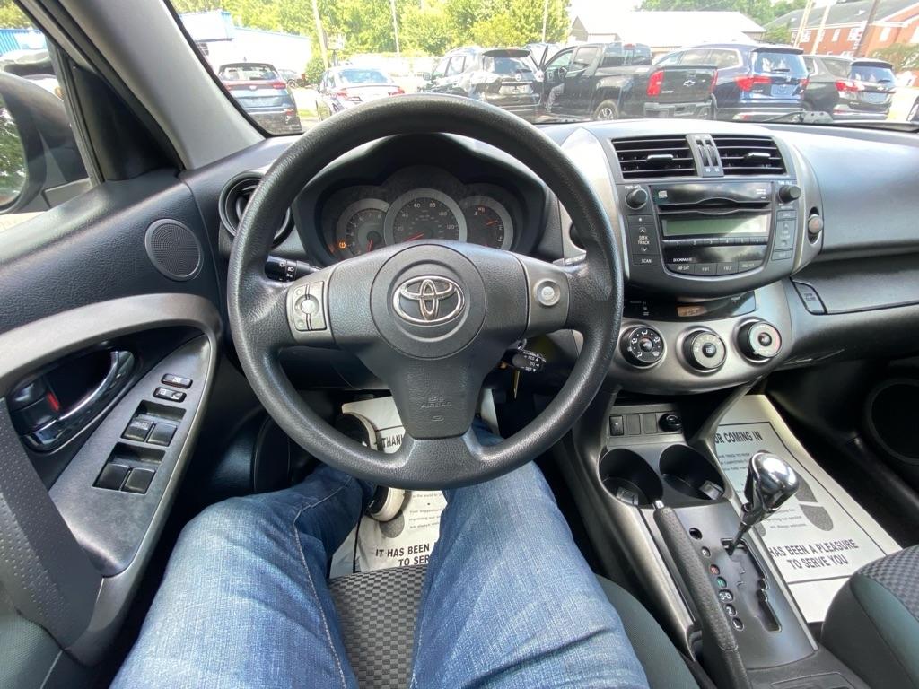 Toyota RAV4  2010