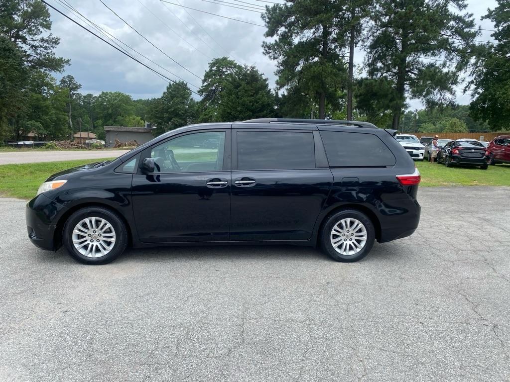 Toyota Sienna  2016