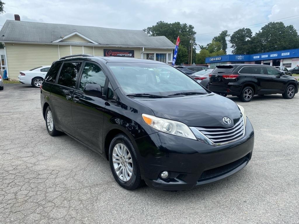Toyota Sienna  2016