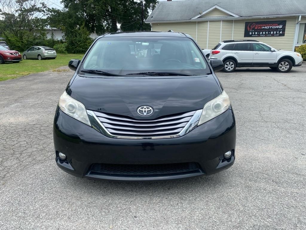 Toyota Sienna  2016