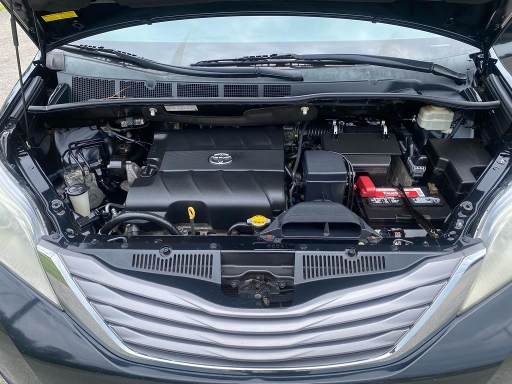 Toyota Sienna  2016
