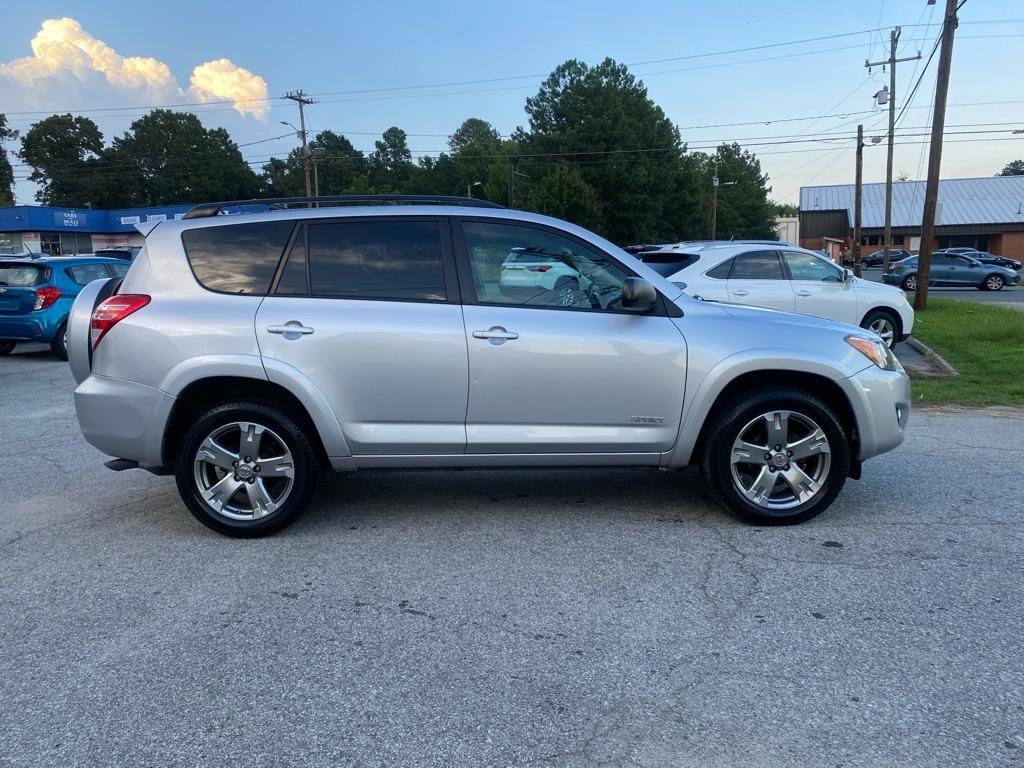 Toyota RAV4  2012